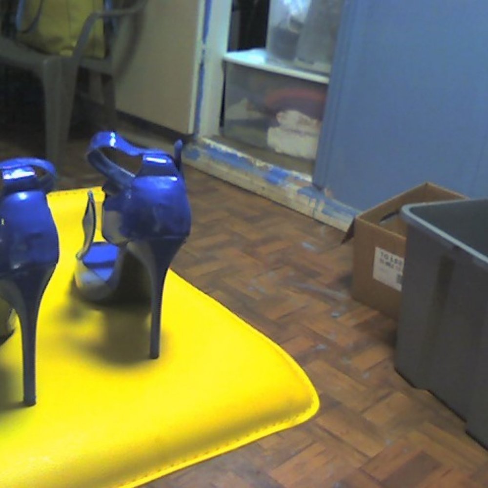 SHOES - Picture 4 of 4